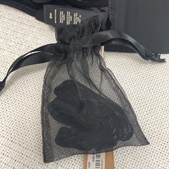 Skims Onyx see through Bra/with straps size 44D - Picture 7 of 8